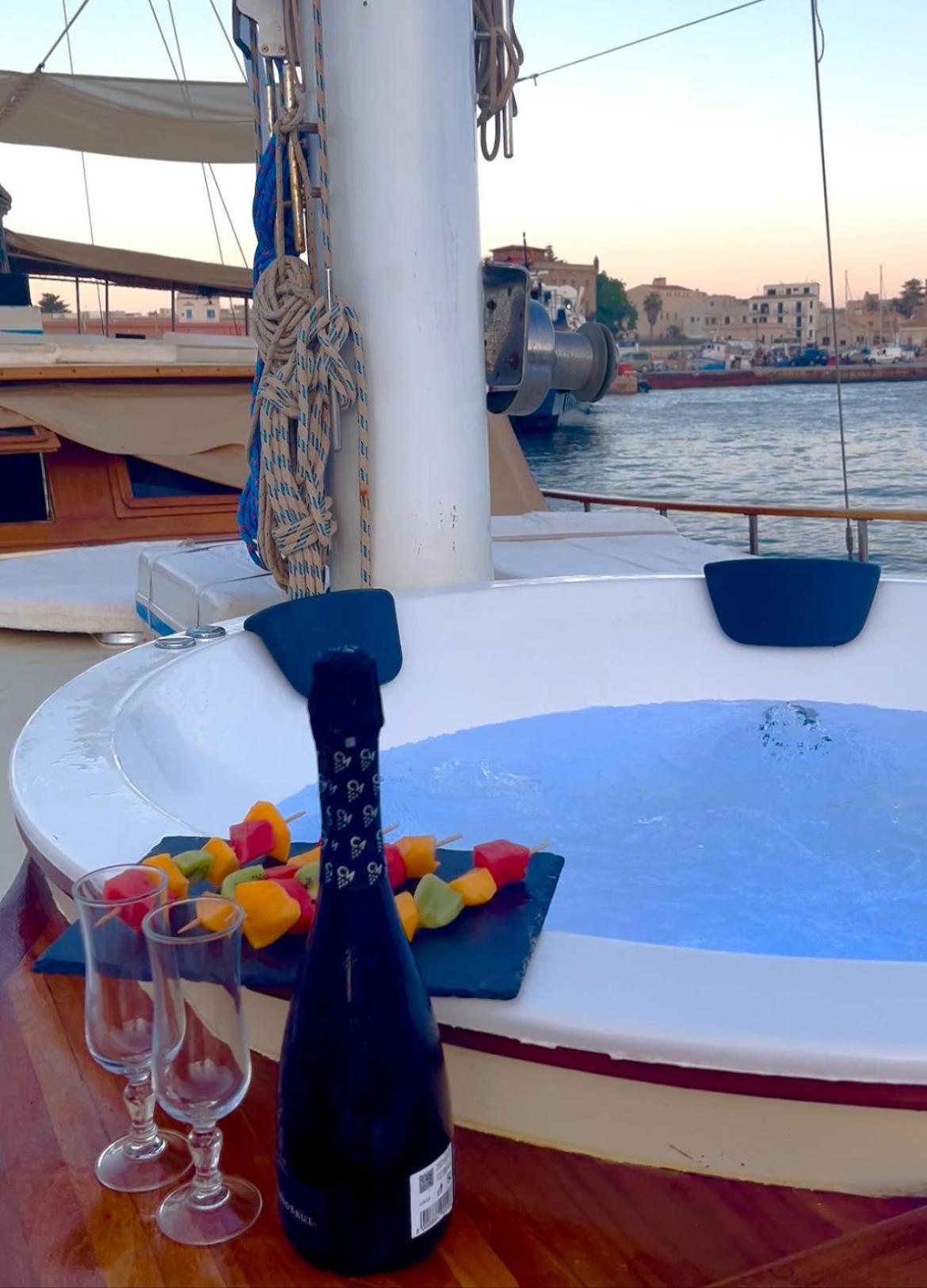 Sicily Sea Charter Hande Capo Galera Otel Palermo Dış mekan fotoğraf